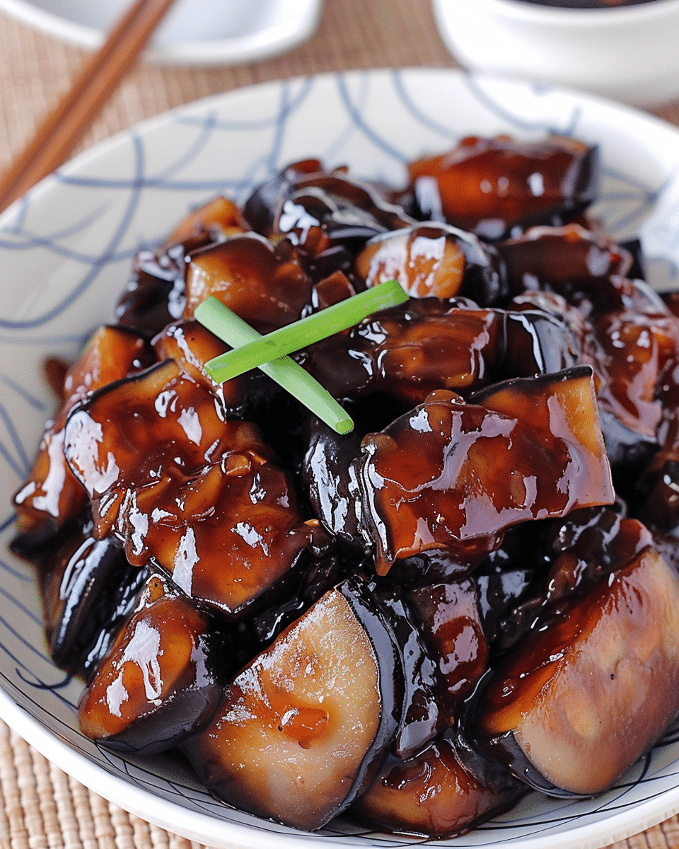 Chinese Eggplant With Garlic Sauce (红烧茄子)