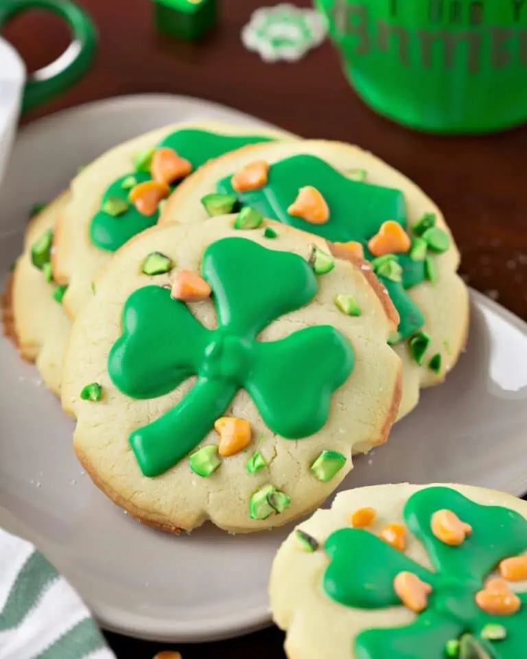 Pistachio and Chocolate Leprechaun Cookies