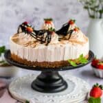 Ho to make Strawberry Cheesecake Dump Cake