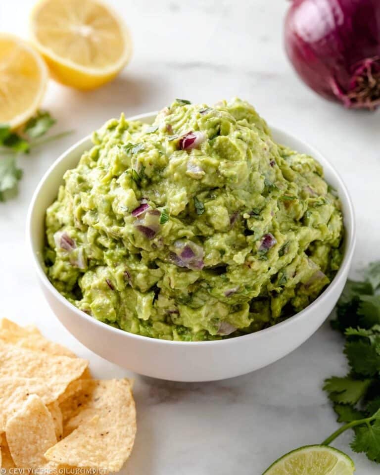 Copycat Chipotle Guacamole Recipe